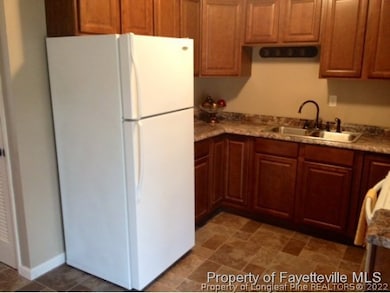 4552 Chambersburg Rd, Fayetteville, NC 28314 - photo 5