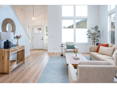 Living Room/Entrance