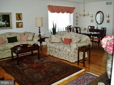 223 Gaunt Dr, Mickleton, NJ 08056 - photo 3