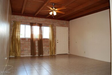 327 E Roger Rd, Tucson, AZ 85705 - photo 4