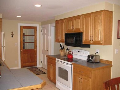 38 Nott St, Saco, ME 04072 - photo 5