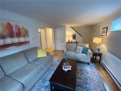 32 Middleton Ave unit W, Newport, RI 02840 - photo 4