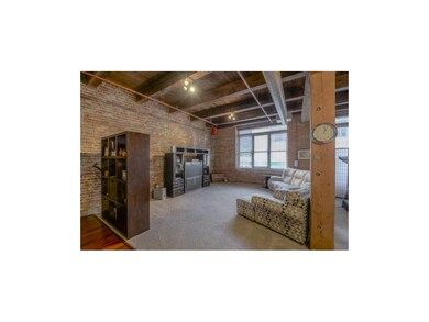 Exposed Brick & 12ft Ceilings