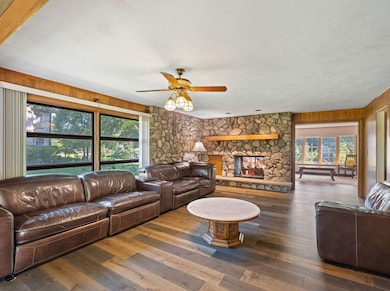 2250 White Oak Dr, Northbrook, IL 60062 - photo 7