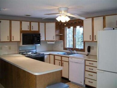 27 Emily Jeffers Rd, Randolph, MA 02368 - photo 5