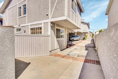 2518 Carnegie Ln unit C, Redondo Beach, CA 90278 - photo 4