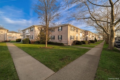 81-41 268th St unit 293 B, Glen Oaks, NY 11004 - photo 5