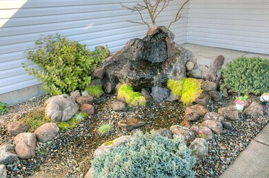 1182 White Chapel Dr, Central Point, OR 97502 - photo 6