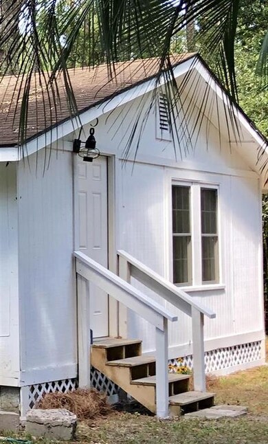 182 Sam Smith Cir unit 1, Crawfordville, FL 32327 - photo 2