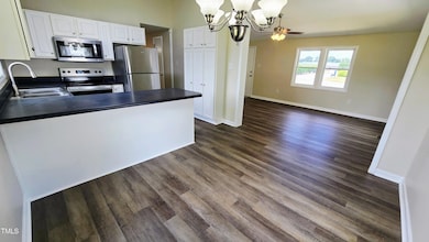 403 S Market St, Benson, NC 27504 - photo 7