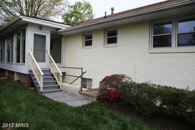 1011 Country Club Dr NE, Vienna, VA 22180 - photo 7