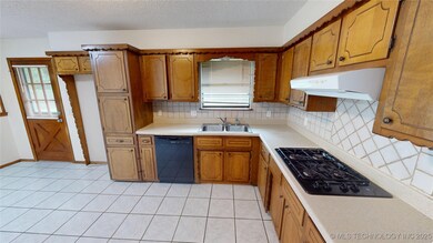 680 E 133rd Place, Glenpool, OK 74033 - photo 6