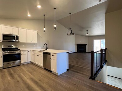 822 Prairie View Dr, West Branch, IA 52358 - photo 3