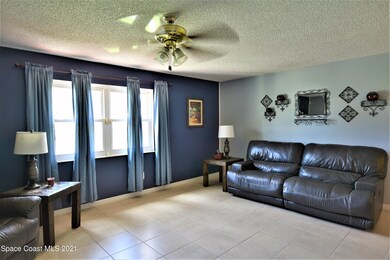 Living Room 001