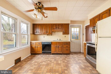 2970 E Walnut St, Colmar, PA 18915 - photo 6