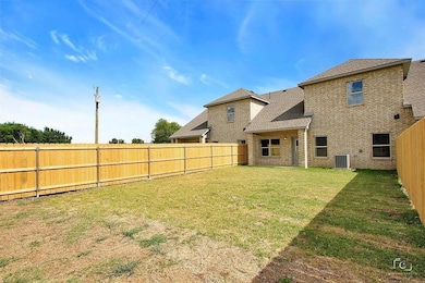 210 Stone Cir, Wylie, TX 75098 - photo 4