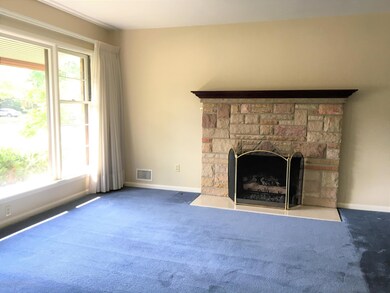 2400 Fairfax Rd, Lansing, MI 48910 - photo 2