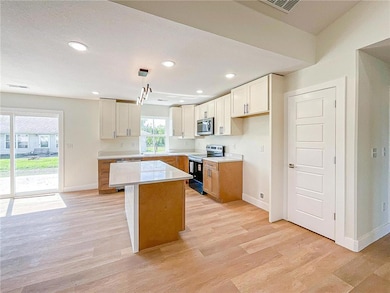 710 Ivy Ln, Sedalia, MO 65301 - photo 6