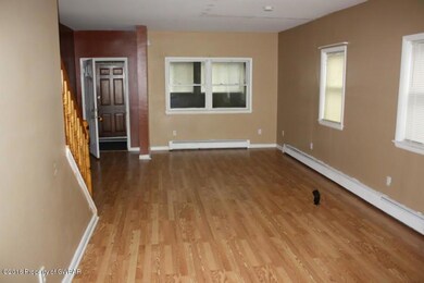 22 Loomis St, Wilkes Barre, PA 18702 - photo 4