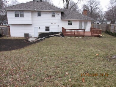 814 NW South Summit Cir, Blue Springs, MO 64015 - photo 4