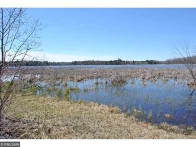 Enjoy life on Markee lake bring the fishing pole!