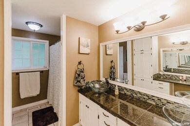 1601 NE Mayview Dr, Albany, OR 97321 - photo 6