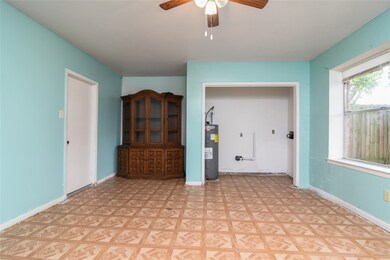 1109 Bayou Dr, Alvin, TX 77511 - photo 7