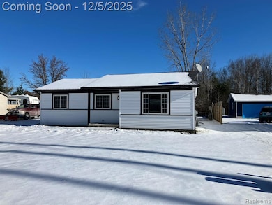 1604 Allen Rd, Kimball, MI 48074 - photo 3