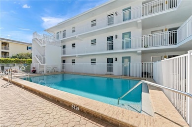 1021 3rd St S unit 110, Naples, FL 34102 - photo 5