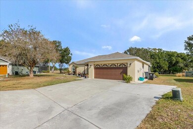 366 Glenridge Loop N, Lakeland, FL 33809 - photo 3