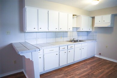 8007 Lawn St, Houston, TX 77088 - photo 4