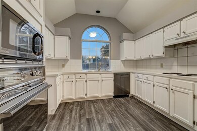 6206 Kittyhawk Dr, Rowlett, TX 75089 - photo 2