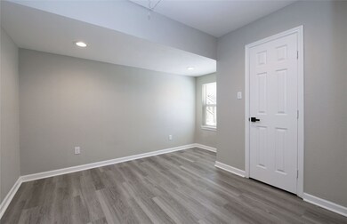 1308 Enid St unit 2, Houston, TX 77009 - photo 6