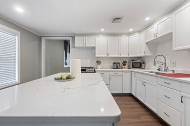 20 Ferson St, Nashua, NH 03060 - photo 2