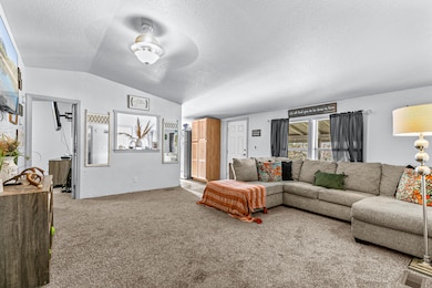 20400 Highway 62, Shady Cove, OR 97539 - photo 4