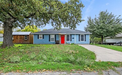 312 Smith St, Bonham, TX 75418 - photo 2