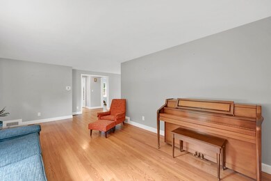 94 Fenimore Blvd, Springfield, MA 01108 - photo 6