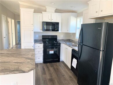 6040 Dora Ct, Slatington, PA 18080 - photo 6