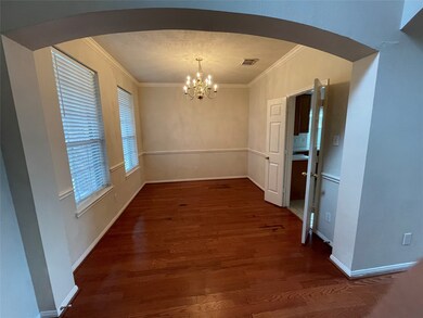 3511 Englewood Dr, Pearland, TX 77584 - photo 5