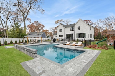 18 Timberpoint Rd, East Islip, NY 11730 - photo 2