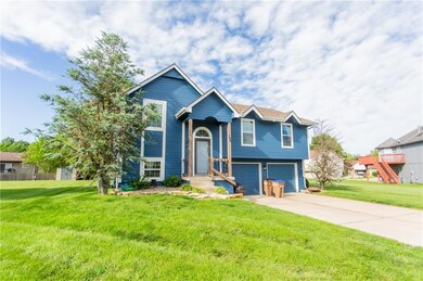 106 W Laredo Trail, Raymore, MO 64083 - photo 4