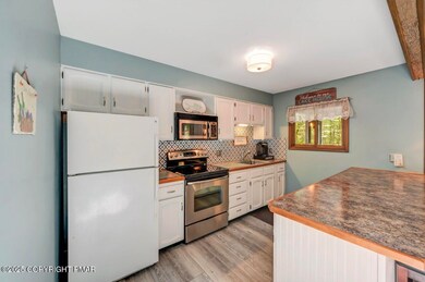 1113 Little Bear Run, Pocono Pines, PA 18350 - photo 6