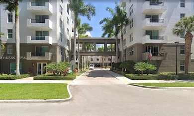 2401 NE 65th St unit 606, Fort Lauderdale, FL 33308 - photo 2