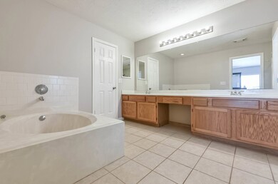 5204 Spring Branch Dr, Pearland, TX 77584 - photo 7