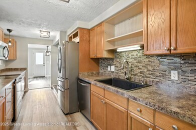 3003 Timber Dr, Lansing, MI 48917 - photo 7