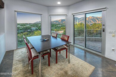 Breakfast Room