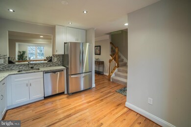 9 Ambiance Ct, North Potomac, MD 20878 - photo 5