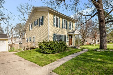 923 N Hudson St SE, Lowell, MI 49331 - photo 2