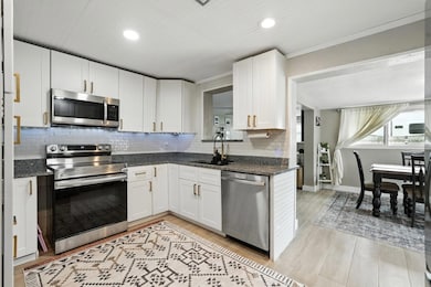 904 Charles St, Port Orange, FL 32129 - photo 3