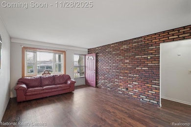 5644 Croissant St, Dearborn Heights, MI 48125 - photo 6